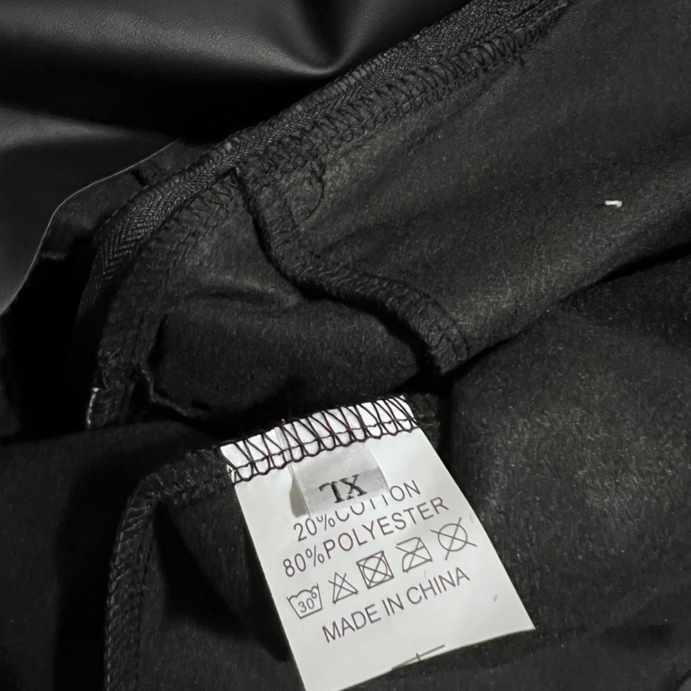 Black Ruffled Mini Skirt XL - Picture 3 of 5